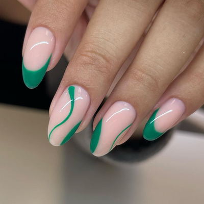 Manicure of Green Reserve soak-off gel polish